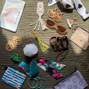 ACCESSORY KIT PRIZES! MYSTERY BOX OR CUSTOMIZE!